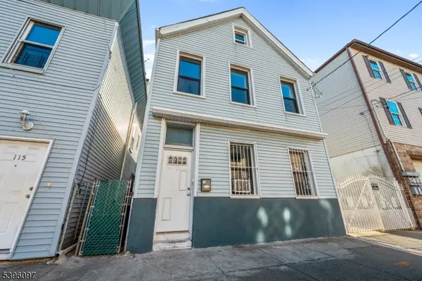 113 2nd St, Elizabeth City, NJ 07206