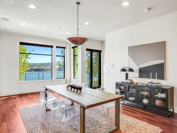 1714 NW RIVERSCAPE ST, Portland, OR 97209