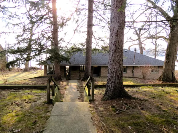 890 White Lake RD, Henrietta Twp, MI 49272