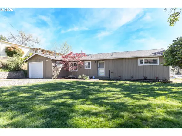 757 NE CLOVER AVE, Roseburg, OR 97470