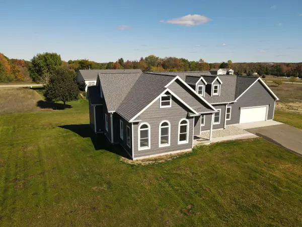 21238 Deans VW, Green Twp, MI 49307