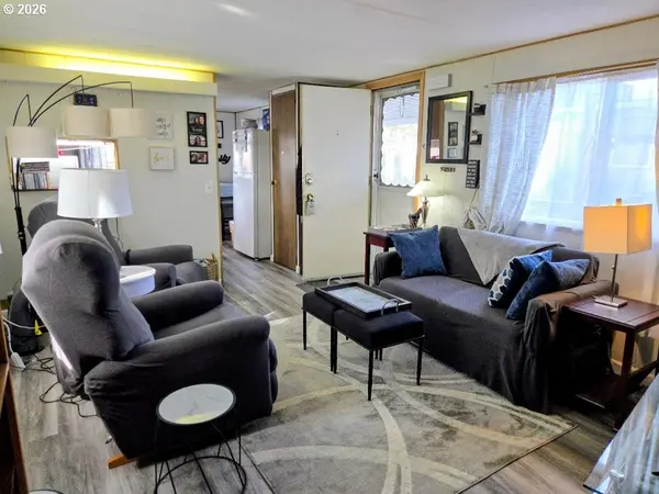 3365 TIDEWATER DR, Coos Bay, OR 97420