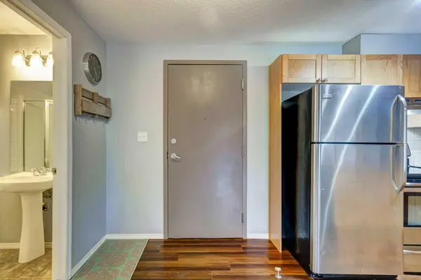 186 Kananaskis Way #213, Canmore, AB T1W 0A2