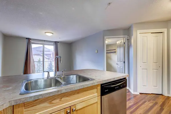 186 Kananaskis Way #213, Canmore, AB T1W 0A2