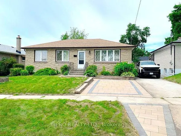 1298 Minden ST #Main, Oshawa, ON L1J 3R4