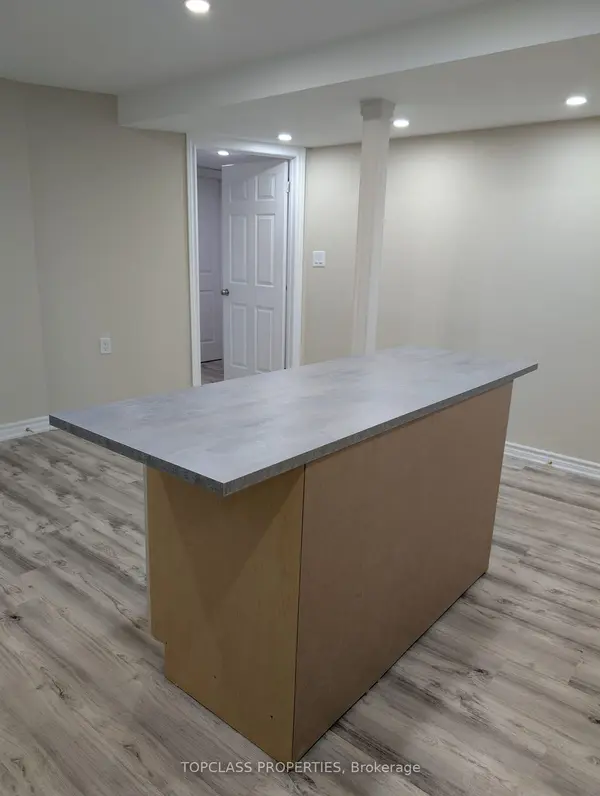 76 Samandria AVE, Whitby, ON L1R 3G5