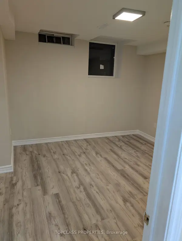 76 Samandria AVE, Whitby, ON L1R 3G5