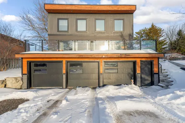 11561 Russell RD, Scugog, ON L9L 1B3