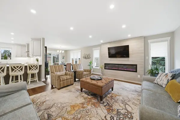 2 Lavender CT, Ramara, ON L0K 1B0