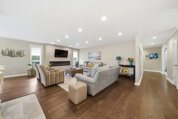 2 Lavender CT, Ramara, ON L0K 1B0