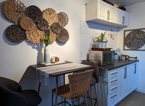 1309 Dufferin ST ##1, Toronto W02, ON M6H 4C2