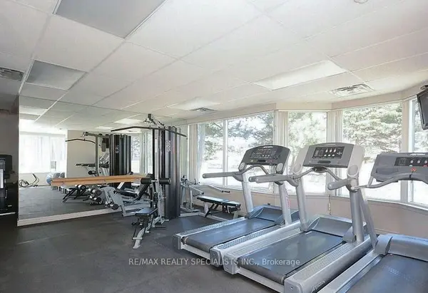 135 Hillcrest AVE #611, Mississauga, ON L5B 4B1