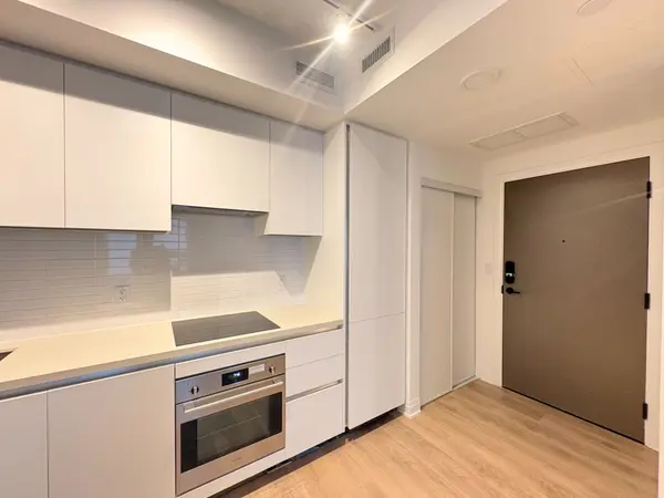 4015 The Exchange N/A #2705, Mississauga, ON L5B 0N9