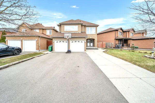 87 Softneedle AVE, Brampton, ON L6R 1L2