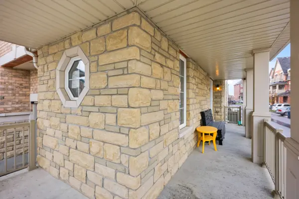 2 Shiff CRES, Brampton, ON L6Z 0B4