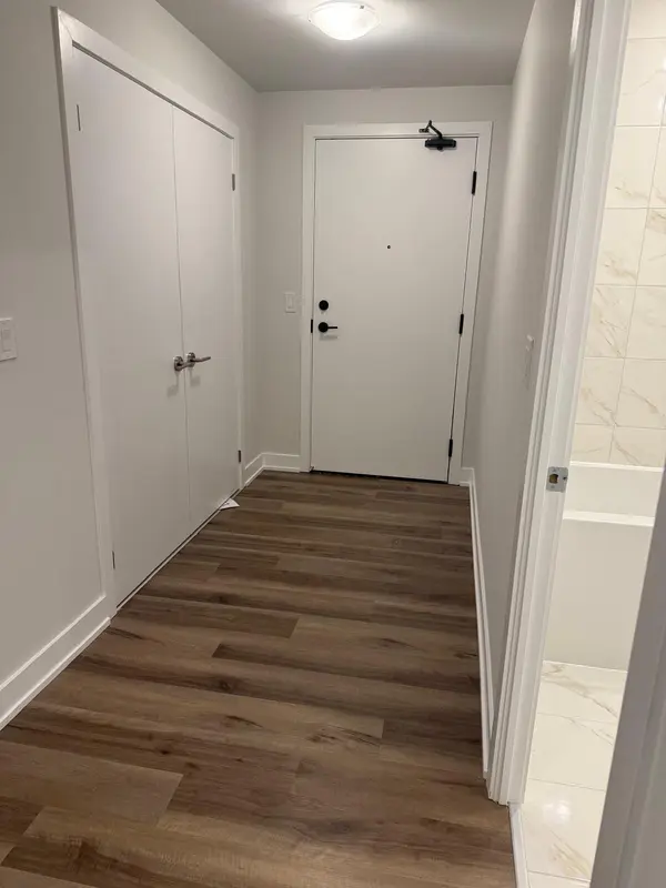 430 Square One DR #4911, Mississauga, ON L5B 0L6