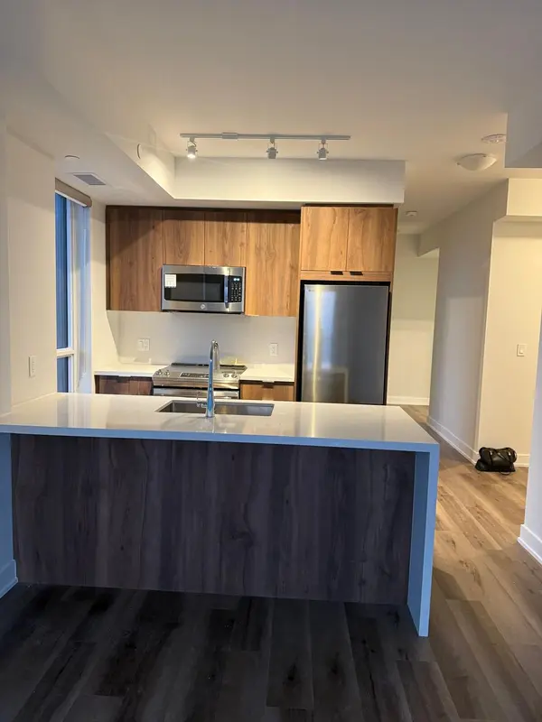 430 Square One DR #4911, Mississauga, ON L5B 0L6