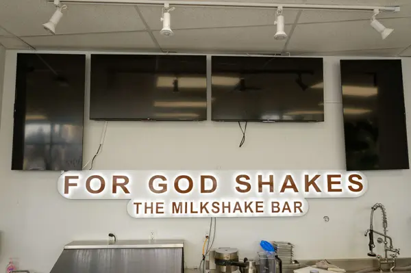 1050 Bank ST #4, Glebe - Ottawa East And Area, ON K1S 3X2