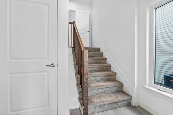 556 Tahoe HTS, Leitrim, ON K1T 0X5