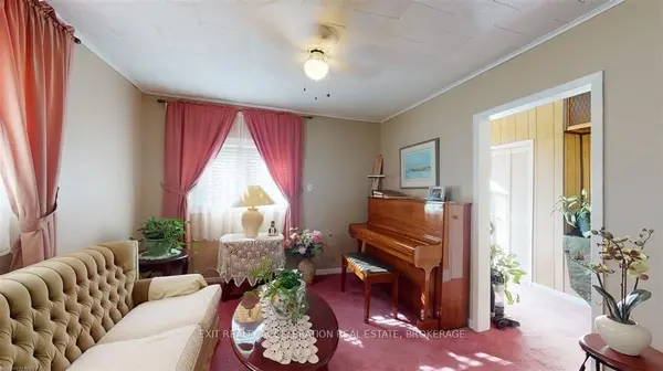 41 Water ST, Greater Napanee, ON K7R 1V5