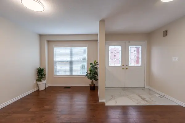 102 Hunter WAY, Brantford, ON N3T 0A8