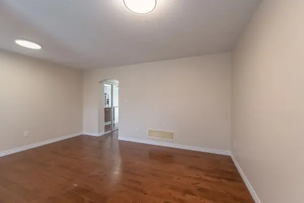 102 Hunter WAY, Brantford, ON N3T 0A8