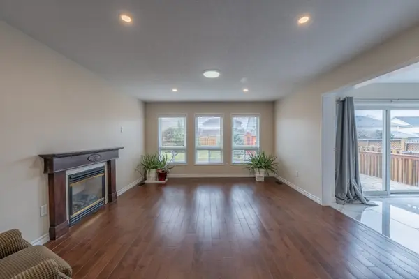 102 Hunter WAY, Brantford, ON N3T 0A8