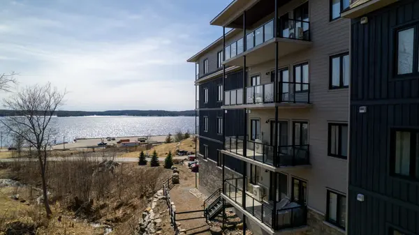 11B Salt Dock RD #401, Parry Sound, ON P2A 3B6