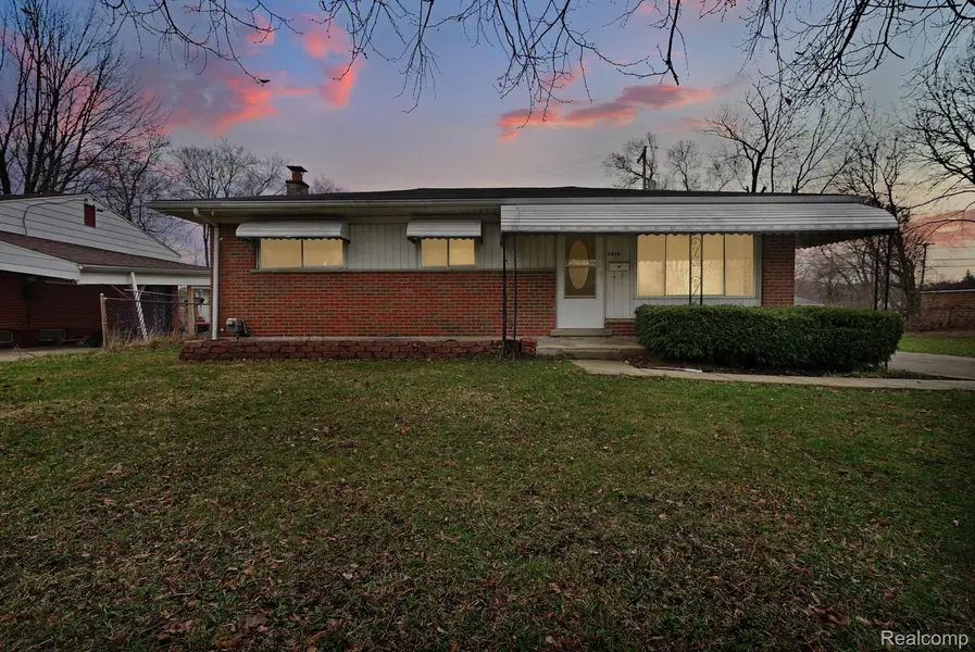 5616 Griggs DR, Flint, MI 48504