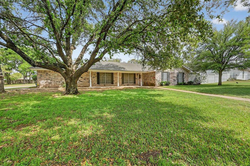 1516 Caddo Peak Trail, Joshua, TX 76058