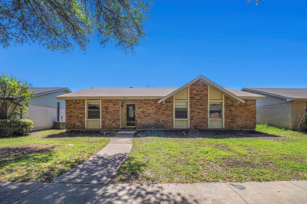 1814 Addington Drive, Carrollton, TX 75007