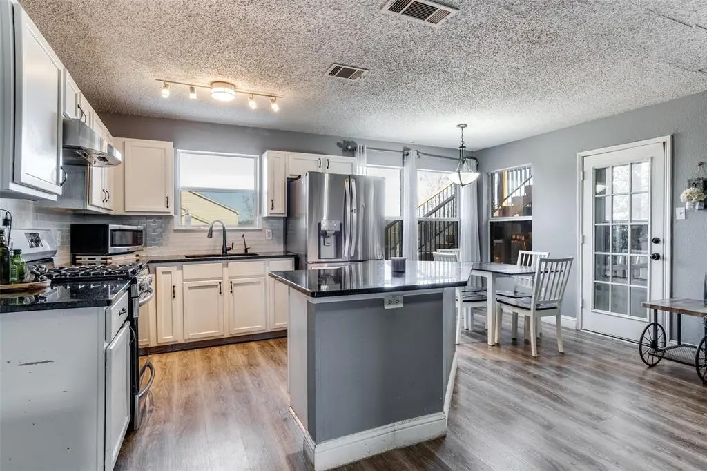 2809 Southridge Drive, Sachse, TX 75048