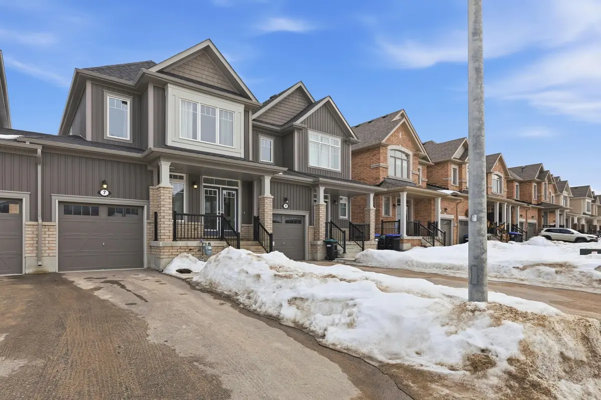 7 Albany ST, Collingwood, ON L9Y 3V3