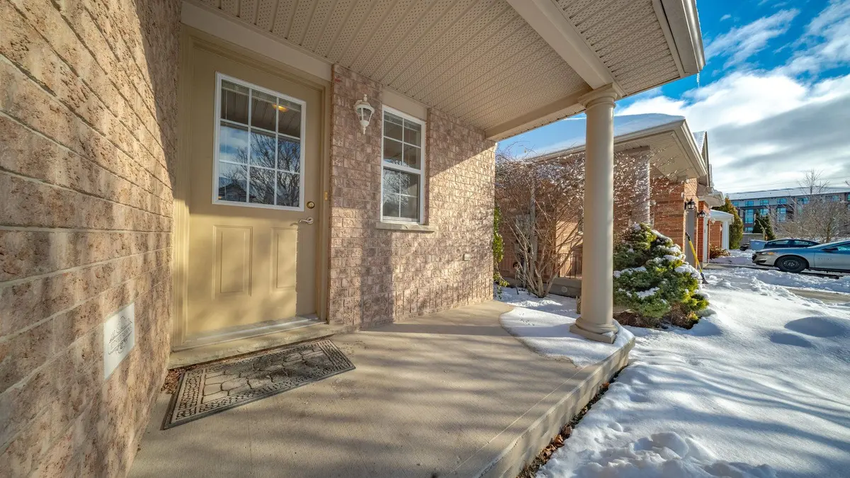 38 Sinclair ST, Guelph, ON N1L 1R8