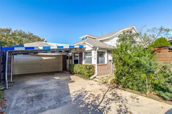 919 Liberty Court,  Dallas,  TX 75204