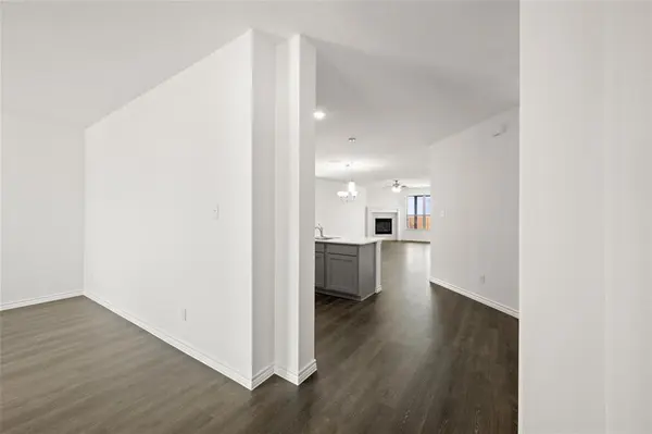 405 Choctaw Drive, Cleburne, TX 76033