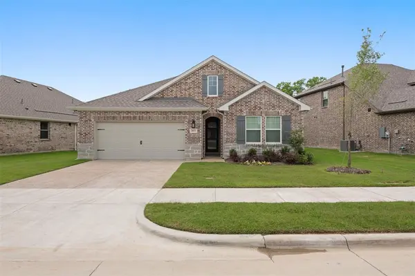 2011 Redtail Drive, Melissa, TX 75454