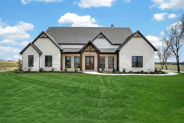 4945 County Road 1098, Celeste, TX 75423