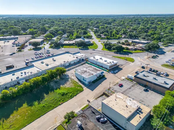 5323 Woodway Drive, Fort Worth, TX 76133