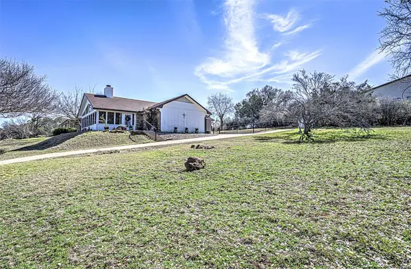 507 Mountain Drive, Horseshoe Bay, TX 78657