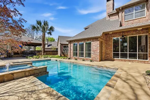 4629 Manor Way, Flower Mound, TX 75028