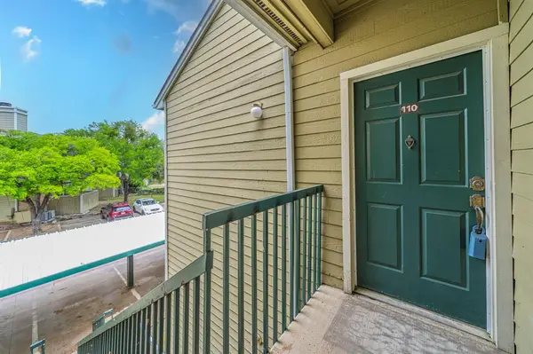 4101 Esters Road #110, Irving, TX 75038