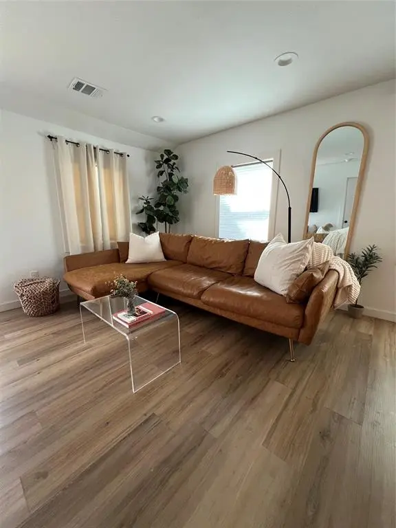 1007 Gallagher Street, Dallas, TX 75212