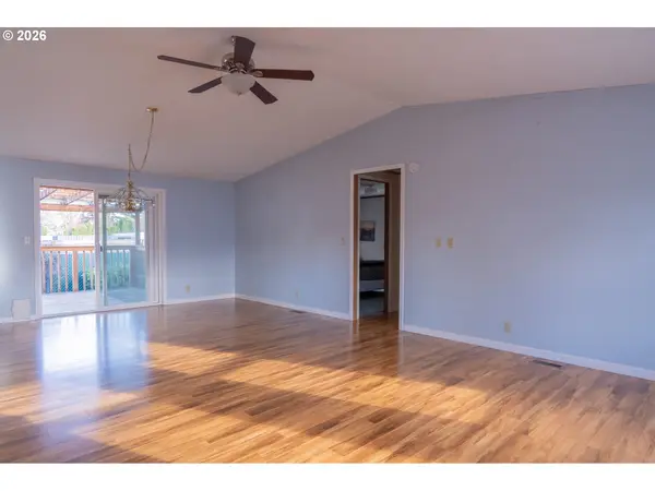 205 BOONE RD, Salem, OR 97306