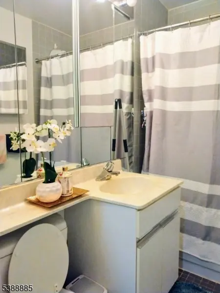 111 Mulberry St #6J, Newark City, NJ 07102