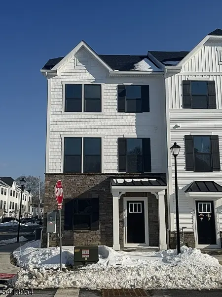 106 E Stiger St, Hackettstown Town, NJ 07840