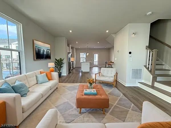 106 E Stiger St, Hackettstown Town, NJ 07840