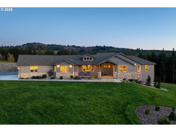 300 CROSS CREEK RD, Kelso, WA 98626