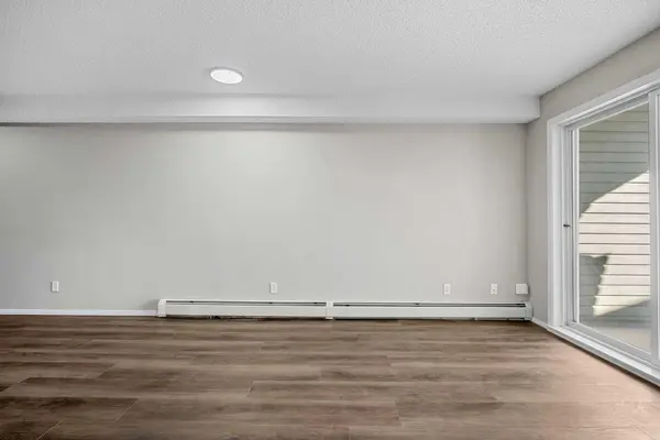 10 Prestwick Bay SE #1411, Calgary, AB T2Z 0E6