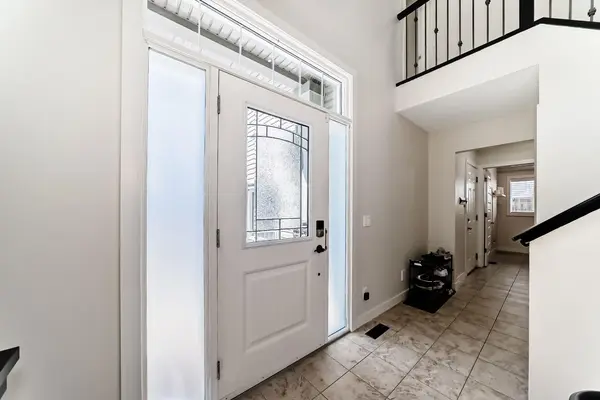 612 Montgomery Close SE, High River, AB T1V0B7